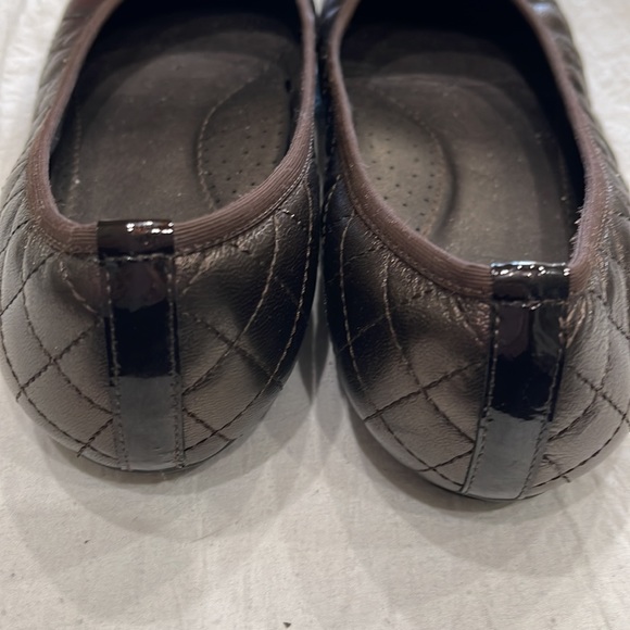 Vaneli Bronze Quilted with Black Patent Ballet Flats Size 9 W - Picture 5 of 9